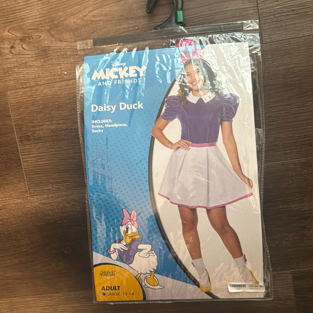 Daisy Duck costume. Women’s size large